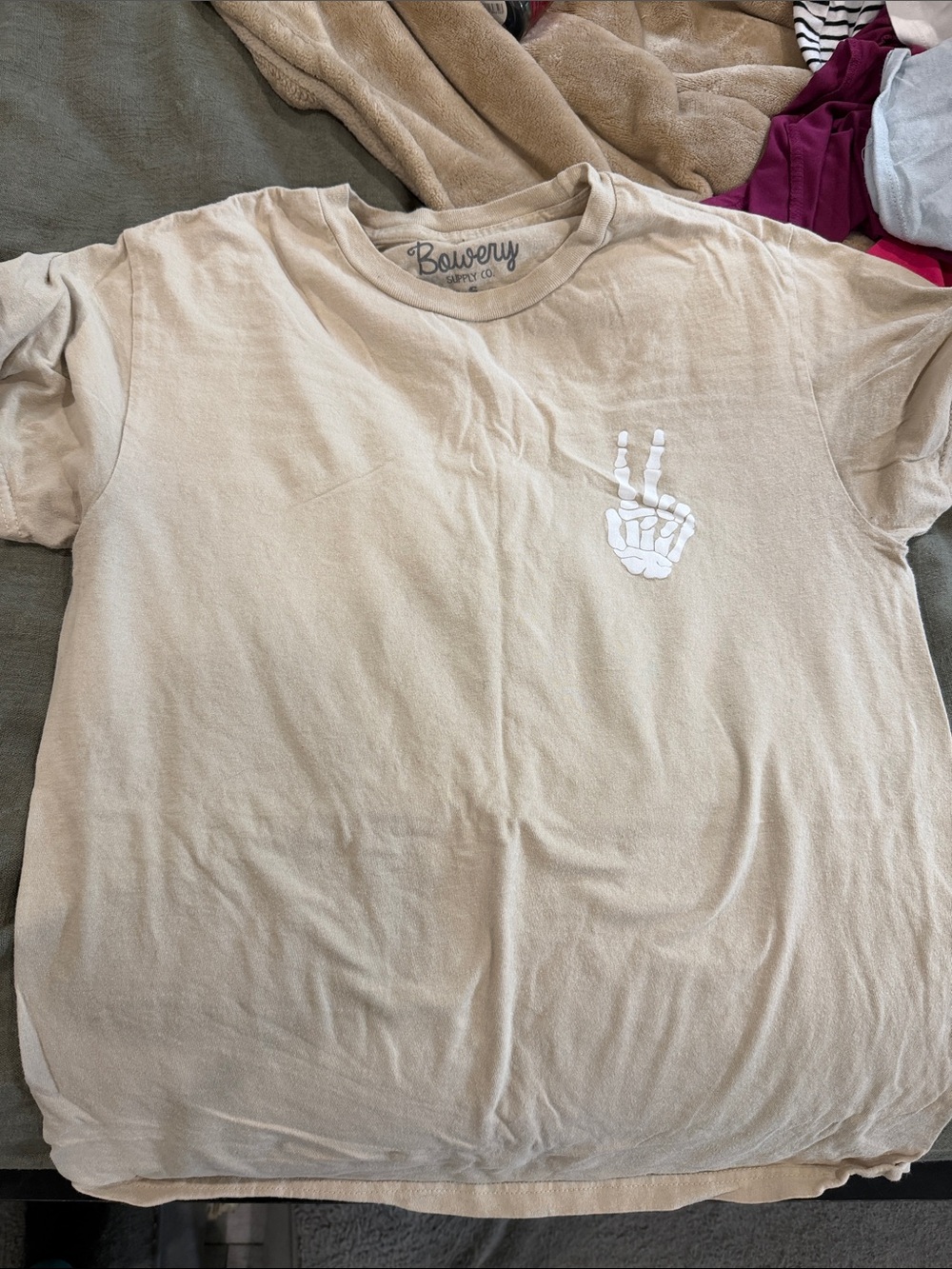 Kids Short-Sleeve Tee in Beige with White Graphic
